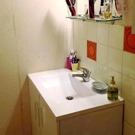 Studio In With Balcony 200 M From The Beach *